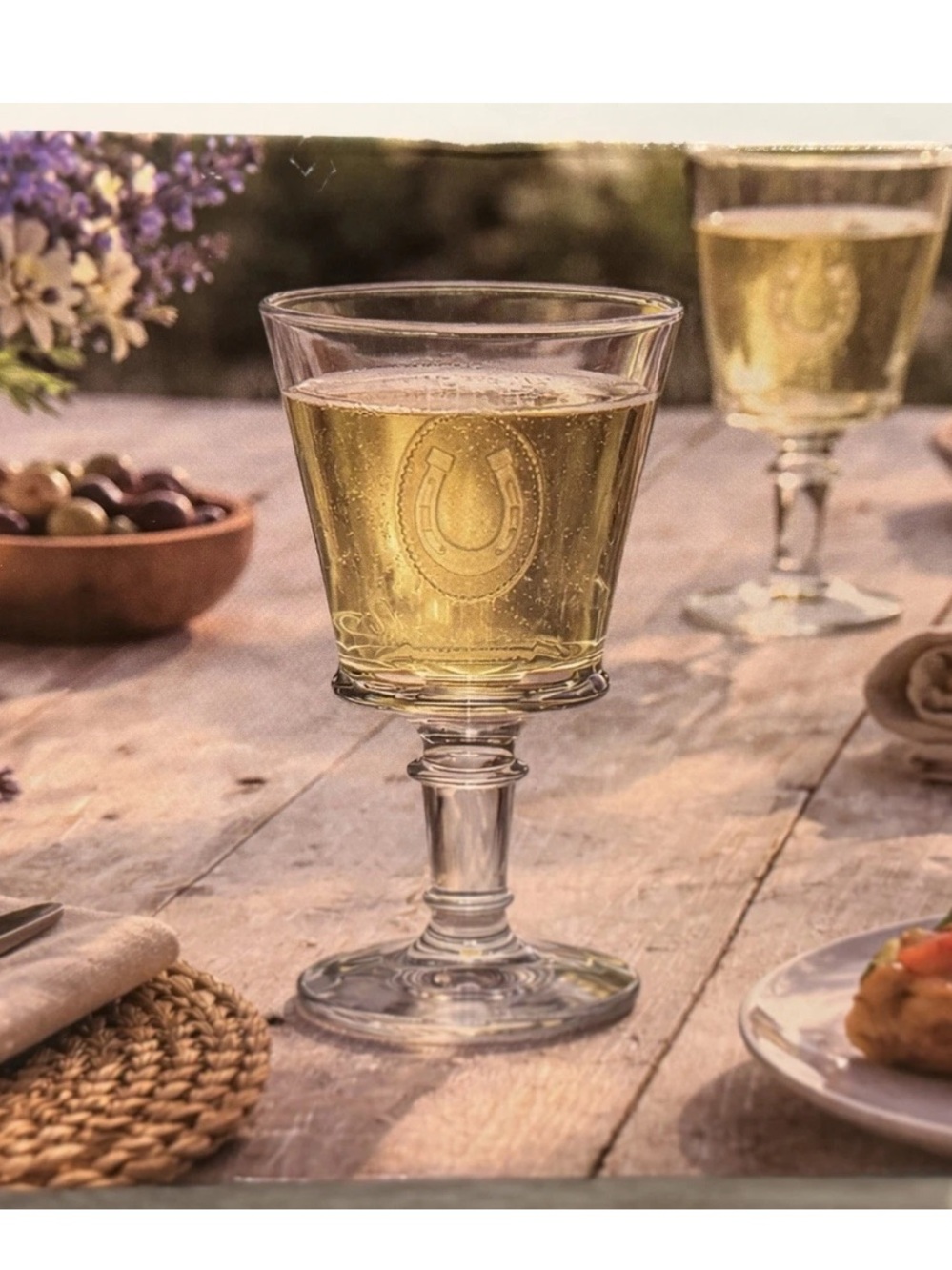 La Rochere Lucky Horse Shoe Wine Glasses Set 4 - French Pressed Glass
8.8 oz